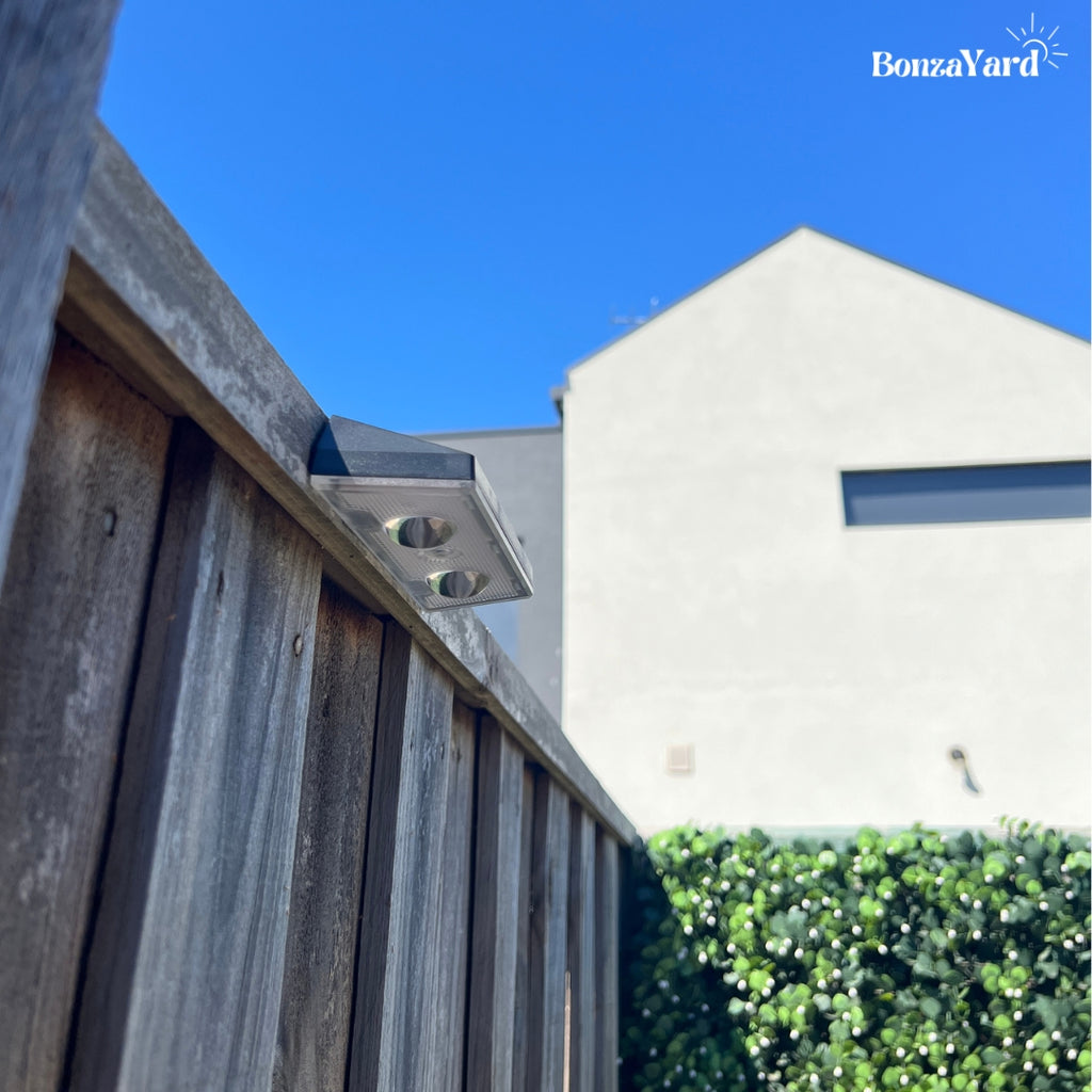Bonza Solar Glow Fence Lights
